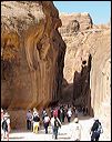 68-petra_siq_entrance