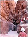 80-wadi_rum_cleft